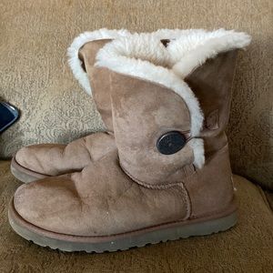 Ugg sheepskin leather boots size 8